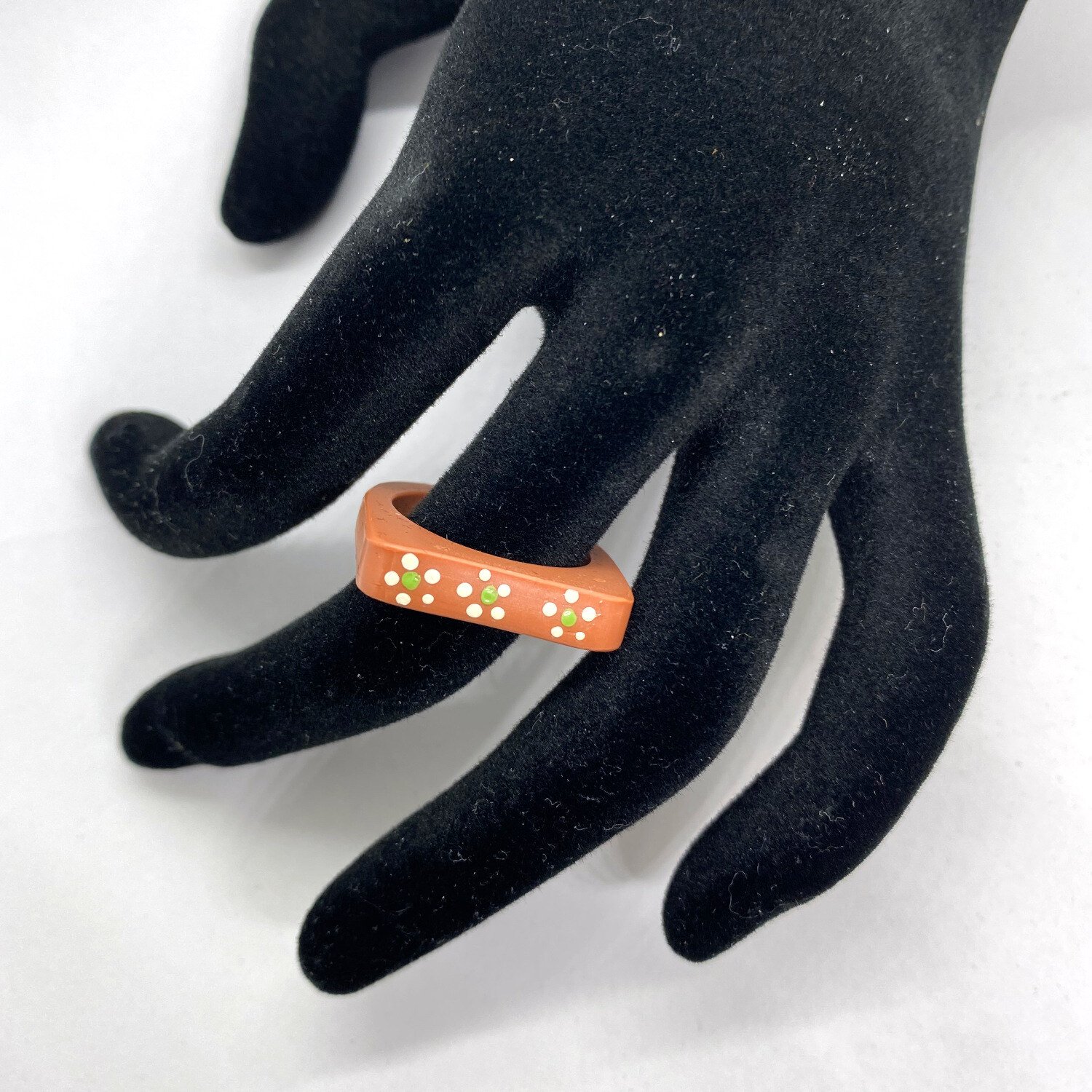 barro ring on hand